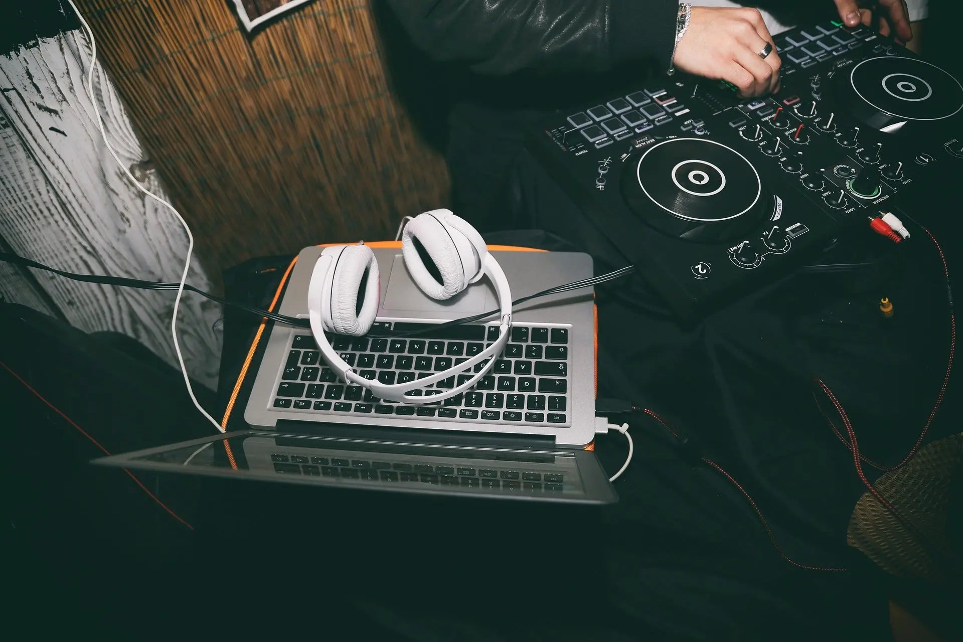 Exploring-the-Fusion-of-EDM-and-Phonk-The-Rise-of-Kordhell-and-Other-Artists Loopsy